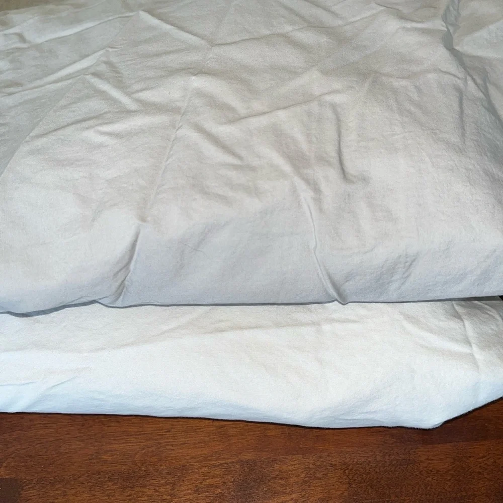 DormReady! Company Store, Floral top sheet & 2 pillow cases, 2 fitted sheets!